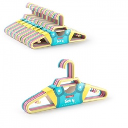 set 4 perchas infantiles